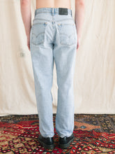 Load image into Gallery viewer, 1990s Levi&#39;s Silvertab Loose Jeans 29x30
