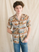 Load image into Gallery viewer, 1970s Kensington Tiger Button Up Shirt Meidum
