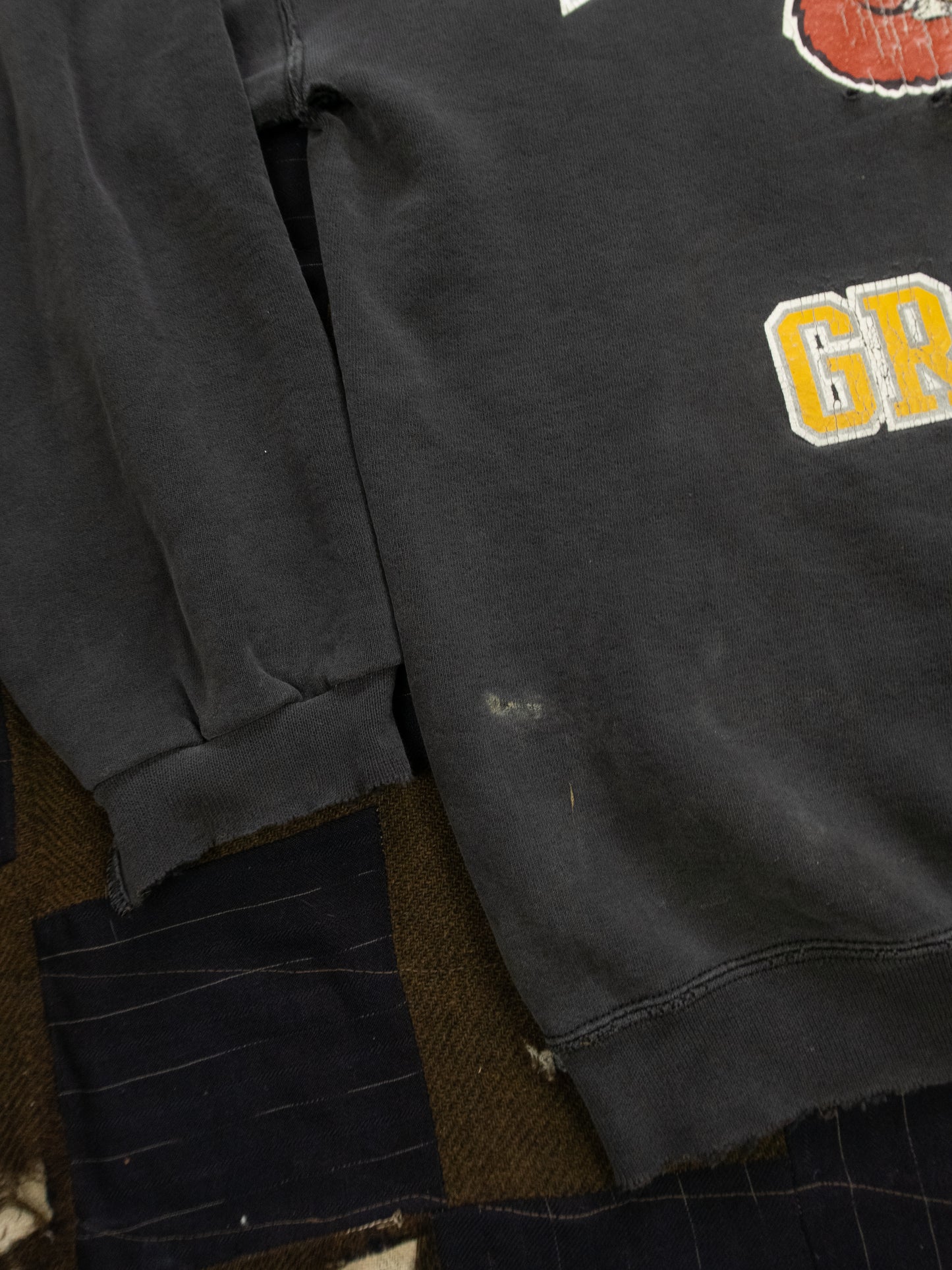 1990s Distressed Montana Grizzlies Sweatshirt Size XL